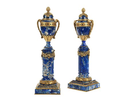 Paar elegante Louis XVI-Leuchter